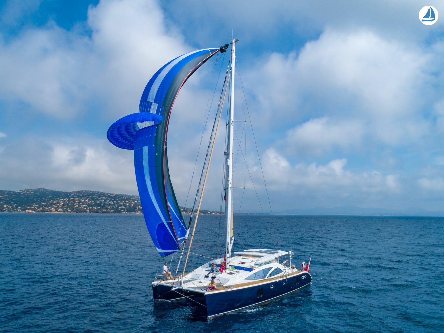 foto Discovery Yachts DIXON 50 2