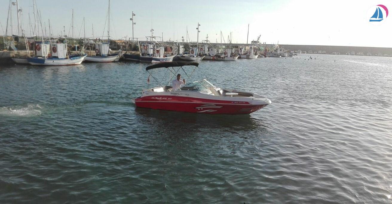 foto Bayliner Deck Boat 210 1