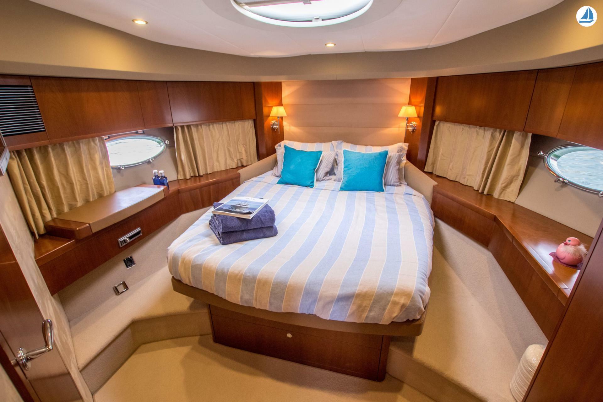 foto Princess V70 12