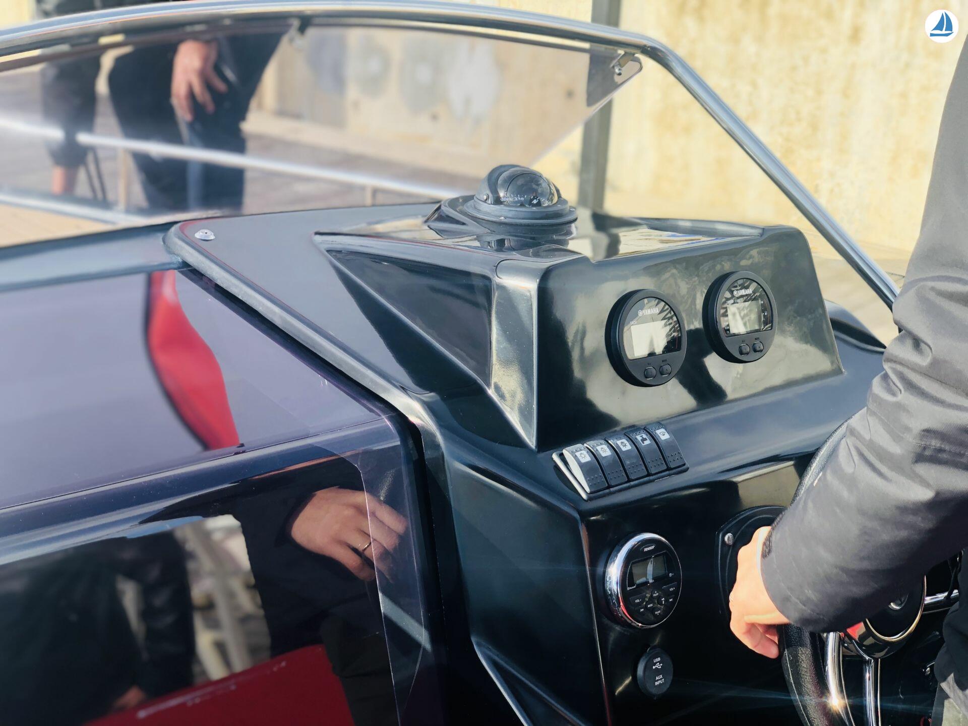 foto Nuva yachts M6 Cabin 4