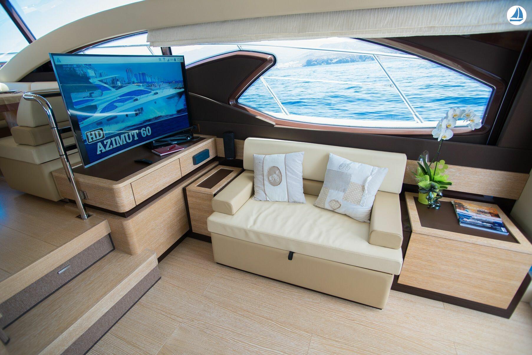 foto Azimut 60 18