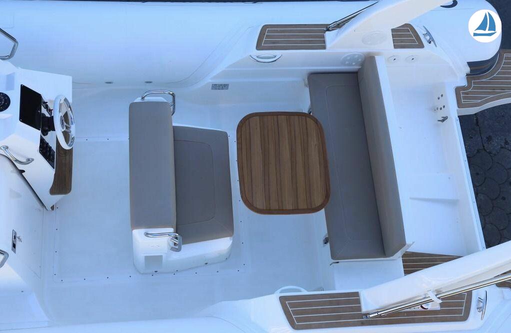 foto Capelli TEMPEST 850 5